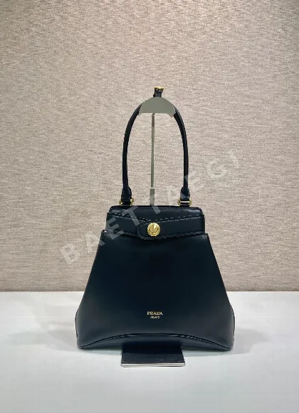 프라다 롱 스트랩 송아지가죽 핸드백 1BG567