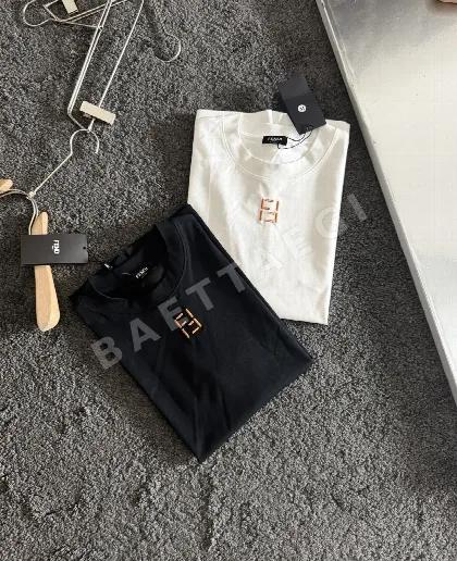 펜디 여성 크루넥 반팔 티셔츠 88761