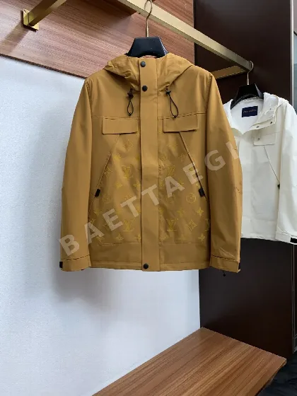 루이비통 후드 윈드브레이커 자켓