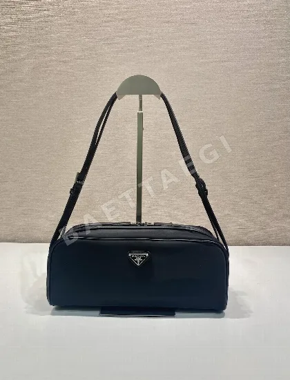 프라다 나일론 송아지가죽 트림 볼링백 1BC249