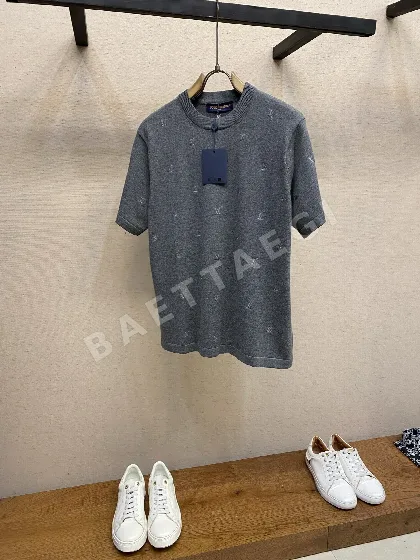 루이비통 그레이 자수 모노그램 니트 크루넥 반팔 티셔츠