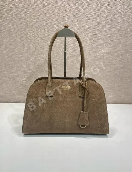 프라다 스웨이드 오버사이즈 토트백 1BG572