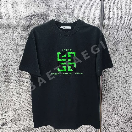 지방시 루즈핏 남성 반팔 티셔츠 89954