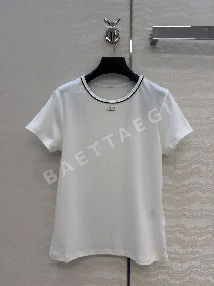발렌티노 여성 브이넥 슬림 반팔 티셔츠 102338