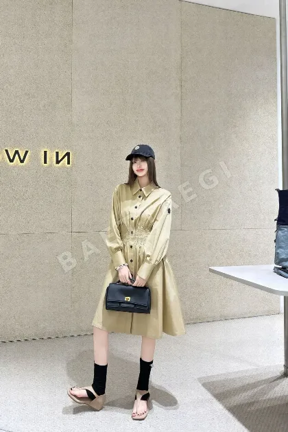 몽클레르 신축성 허리 타이 여성 자켓 146561
