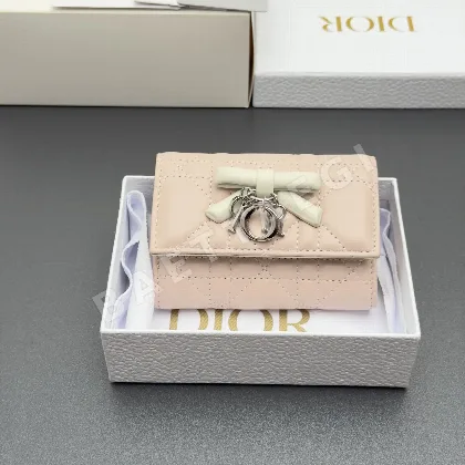 디올 레이디 글리신 램스킨 지갑 195146