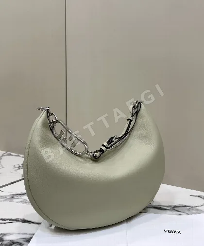 펜디 송아지가죽 가방 L사이즈 80136 L80136 L