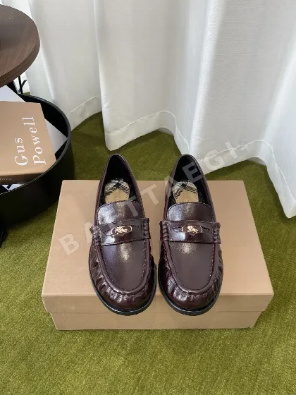 버버리 송아지가죽 로퍼 29694