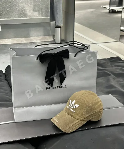 발렌시아가 야구모자 81766