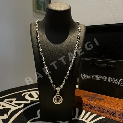 크롬하츠 크로스 플라워 스컬 펜던트 목걸이 63008