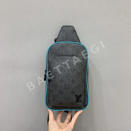 루이비통 애비뉴 숄더백 M11703