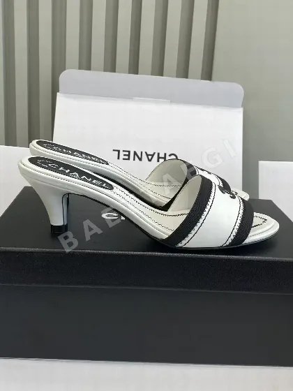 샤넬 빈티지 자수 키튼힐 샌들 112843