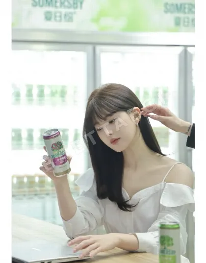 알렉산더왕 스트랩리스 오프숄더 크롭 셔츠 97729