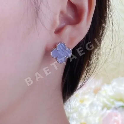 반클리프앤아펠 퍼플 칼세도니 네 잎 클로버 귀걸이 63847