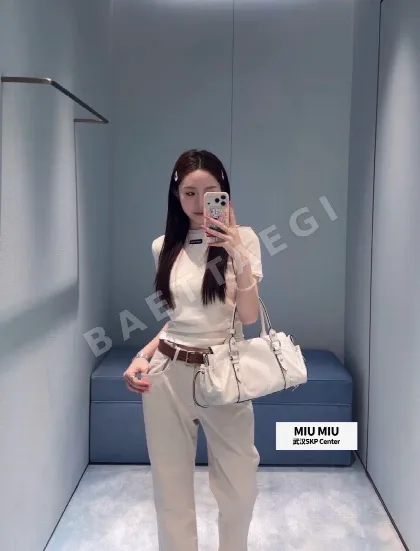 미우미우 레이스 트리밍 자수 반팔 티셔츠 114788