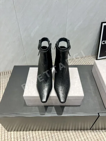 지미추 스퀘어토 하이힐 앵클 부츠 8034