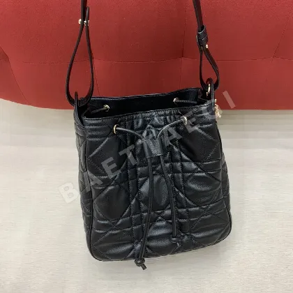 디올 D-Motion 램스킨 드로스트링 가방 190615