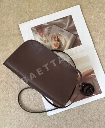 더로우 페기 클러치 가방 76136