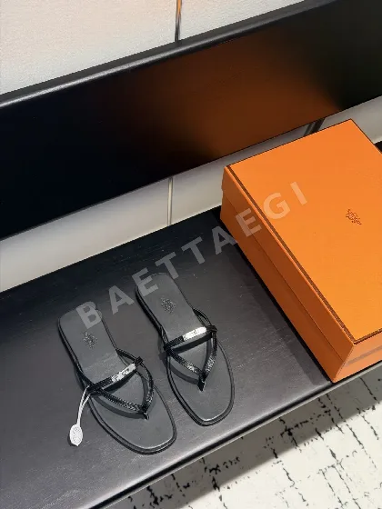 에르메스 미스 샌들 105004
