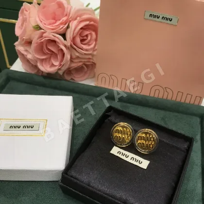 미우미우 골드 클립 귀걸이 61149