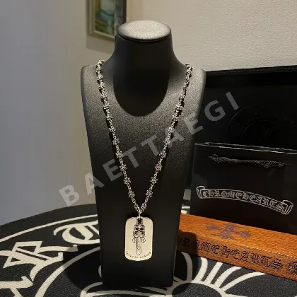 크롬하츠 크로스 플라워 스퀘어 소드 펜던트 목걸이 125609