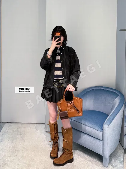 미우미우 블랙 스트라이프 라펠 재킷 101504