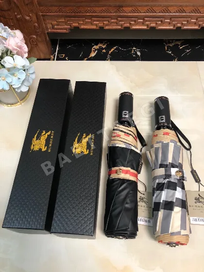 버버리 체크 레이스 트림 플루오토 우산 85499