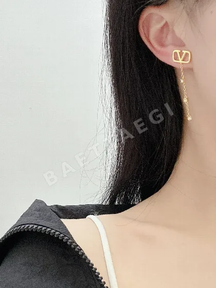 발렌티노 황동 귀걸이 63453