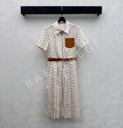 루이비통 로고 프린트 벨트 플리츠 원피스 45946