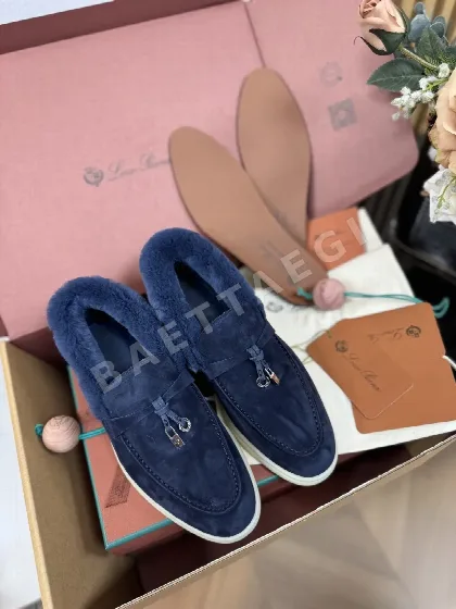 로로피아나 코요테 퍼 로우컷 여성 신발 93299