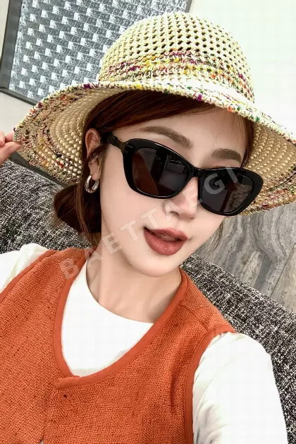 미우미우 OMU 15 WS 선글라스 73240