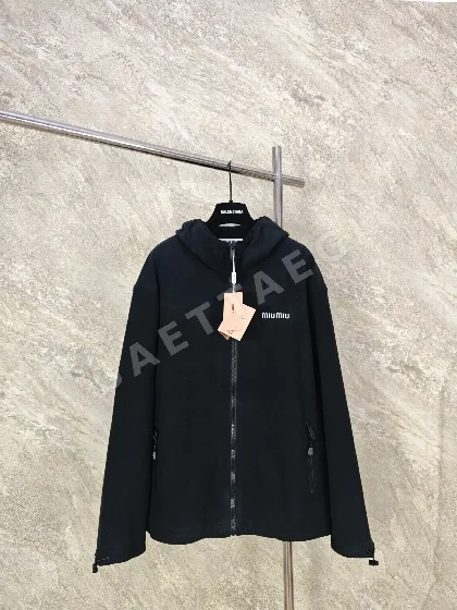미우미우 플리스 자수 코트 157850