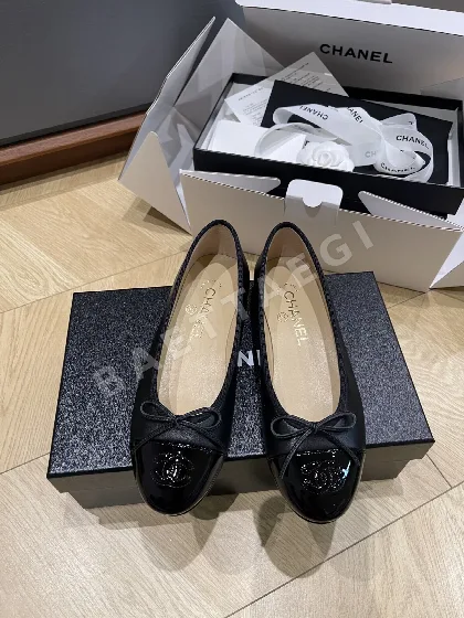 샤넬 클래식 보우 발레 플랫슈즈 95267