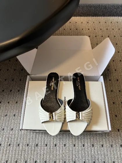 생로랑 플리츠 YSL 버클 플랫 샌들 75023