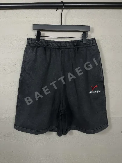 발렌시아가 자수 로고 데미지 가공 남성 반바지 88697