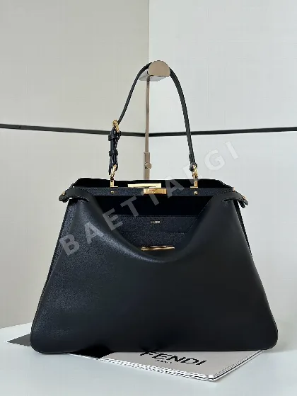 펜디 피카부 미디엄 송아지가죽 핸드백 29579