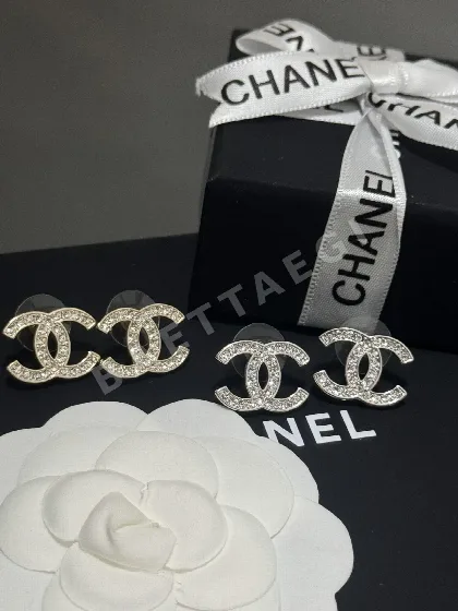 샤넬 CC 크리스탈 다이아몬드 스터드 귀걸이 69122