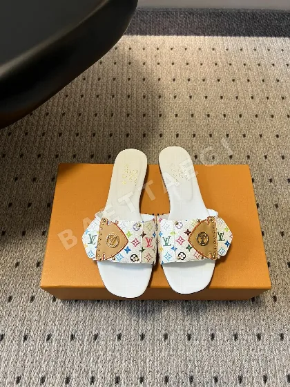 루이비통 모노그램 슬립온 샌들 75760