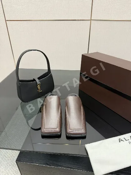 알라이아 클래식 로퍼 120432