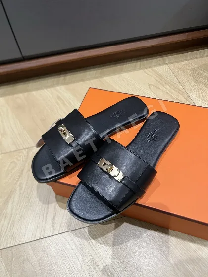 에르메스 줄리아 샌들 108142