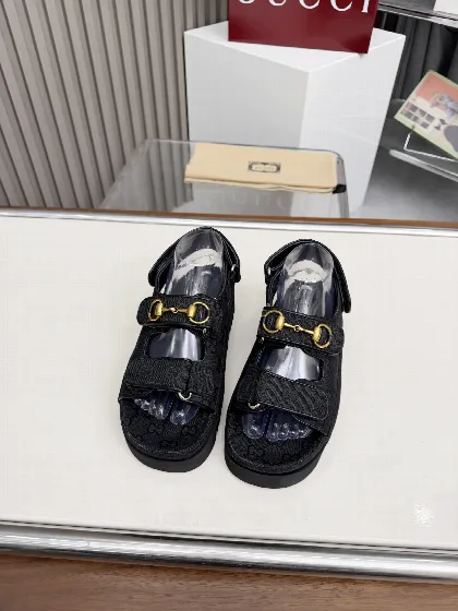 구찌 벨크로 플랫폼 샌들 15748
