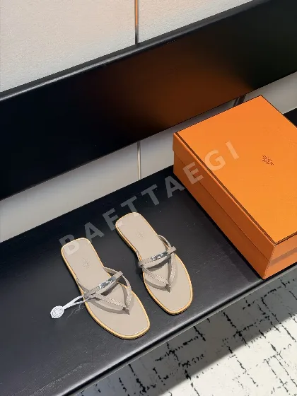 에르메스 미스 샌들 105008