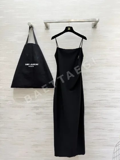 생로랑 스퀘어넥 스파게티 스트랩 여성 원피스 103356