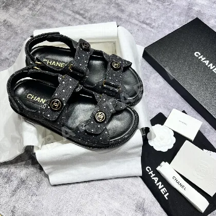 샤넬 클래식 더블 C 벨크로 비치 슈즈 94997