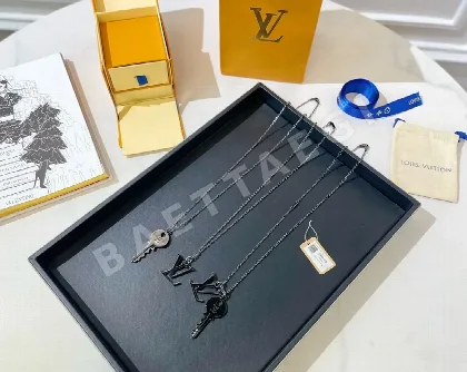 루이비통 LV 키 장식 목걸이 64046