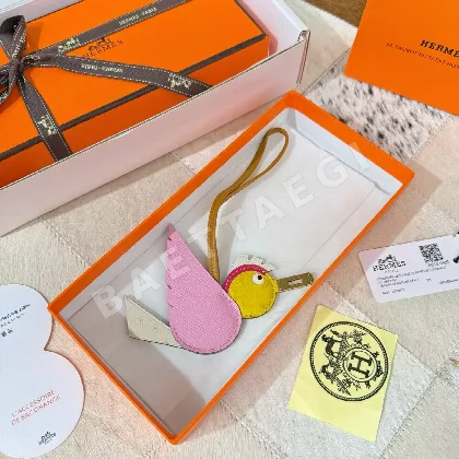 에르메스 크로커다일 버드 참 키링 124424