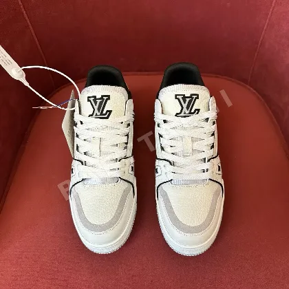 루이비통 LV 트레이너 스니커즈 9950
