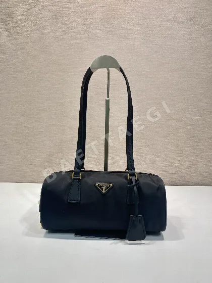 프라다 락 나일론 핸드백 1BB127
