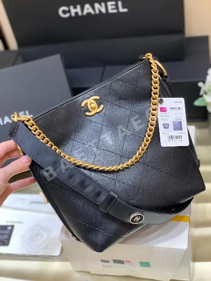 샤넬 히피 스타일 송아지가죽 버킷백 AP57573
