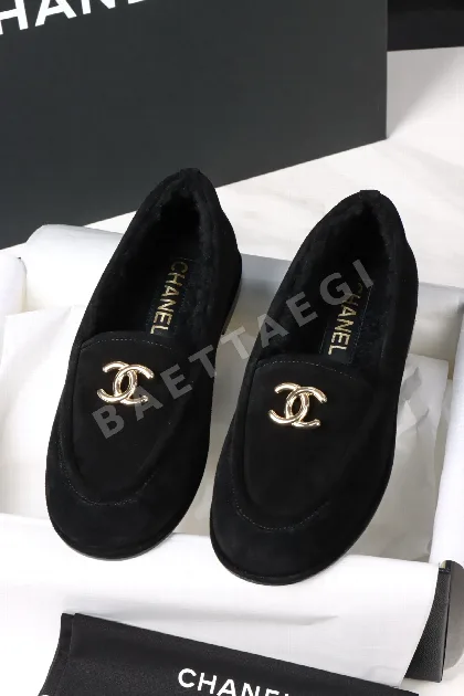 샤넬 블랙 플러시 로퍼 3486